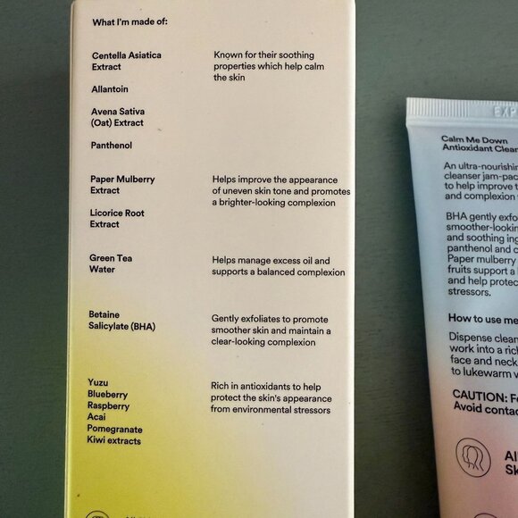 Smood Calm Me Down Antioxidant Cleanser Cream to Foam Glow Formula - Picture 4 of 12